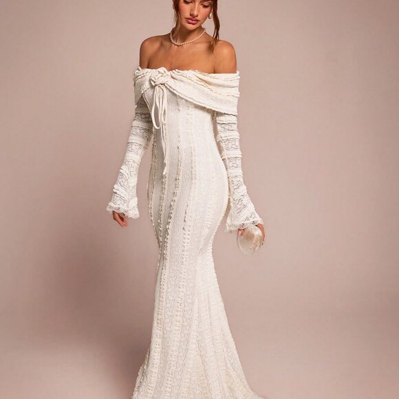 White Elegant Women's Off-Shoulder Long-Sleeved Maxi dress Date Outfit - Picture 5 of 8